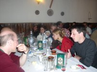 Jon Pines y  Frank Ulhmann durante la cena en el Restaurante La Pradera, Barlovento.