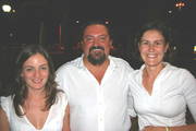 Cecilia Guzmn (INIPRO / ICIC) Junto a Eduardo Blasco-Olaetxea y Natalia vora (INIPRO / LIFE El Guirre)