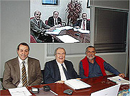 Reunión del Patronato de la Fundación ICIC. En el ITC en Tenerife, Javier Dorta (Presidente), Ángel Gutiérrez Ravelo (Tesorero) y Francisco Puertas (Gerente). En el ITC en Las Palmas, Orlando Falcón (Vicepresidente), Jerónimo Saavedra (Presidente del Consejo Socioeconómico) y Nicolás Díaz Chico (Director)