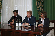 Inauguración del V SCHCP (Pedro Lara, Gerente  del HUGC Dr Negrín, Marta Lloret).